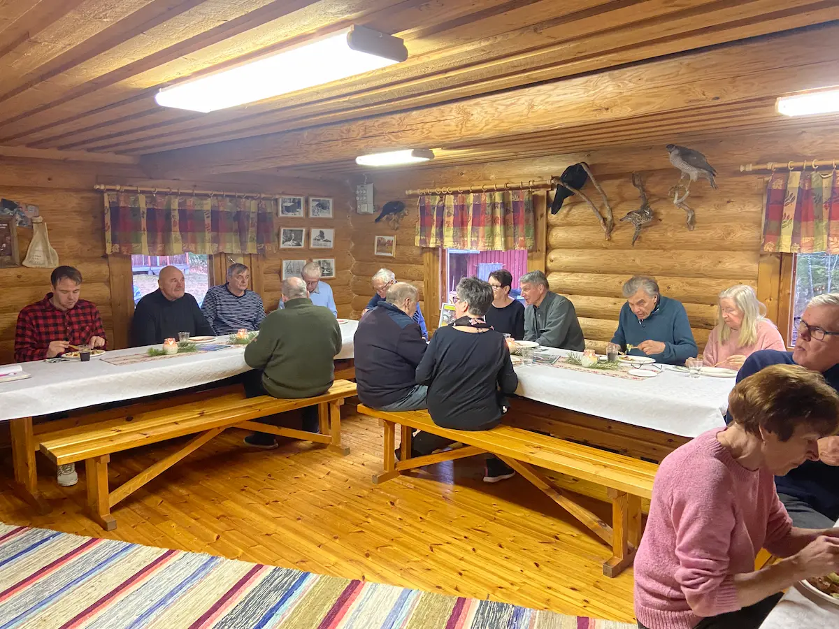 Hirvipeijaiset, Kangasniemen Eräveikot